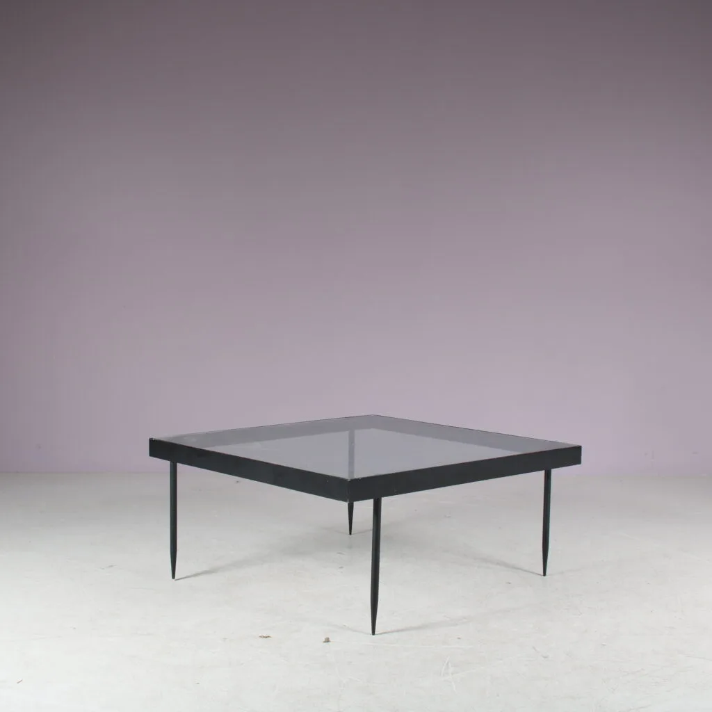 m27781 1950s Square coffee table "G4a" on black metal base with safety glass top / Janni van Pelt / My Home, Netherlands