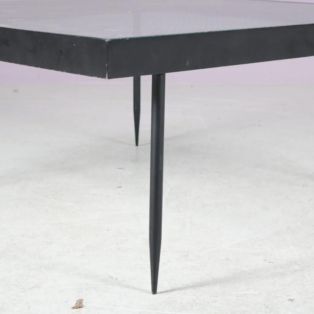 m27781 1950s Square coffee table "G4a" on black metal base with safety glass top / Janni van Pelt / My Home, Netherlands